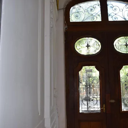 Grand Boulevard At Piata Romana *