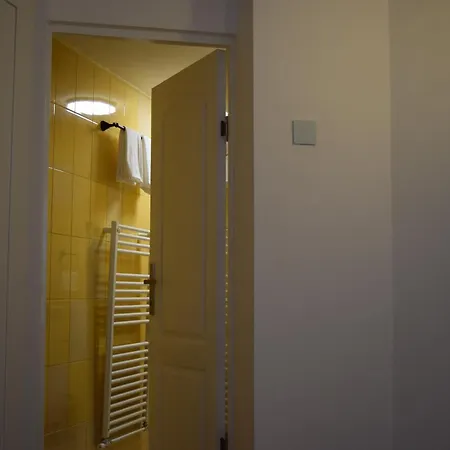 Grand Boulevard At Piata Romana *