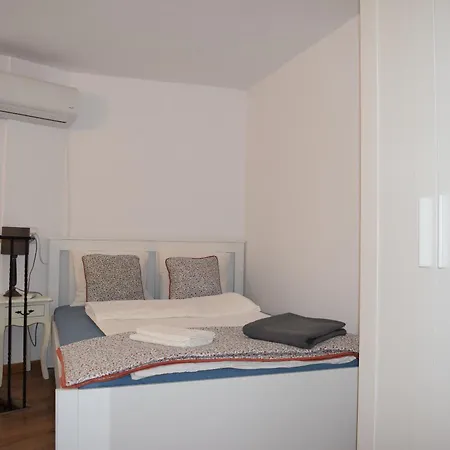 Grand Boulevard At Piata Romana Apartment